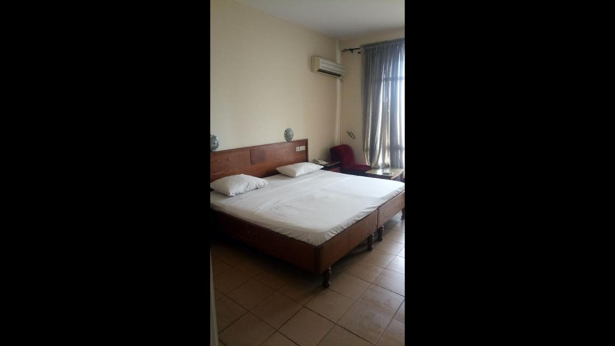 Room In Lodge - Premier Hotel-Ibadan Exterior photo